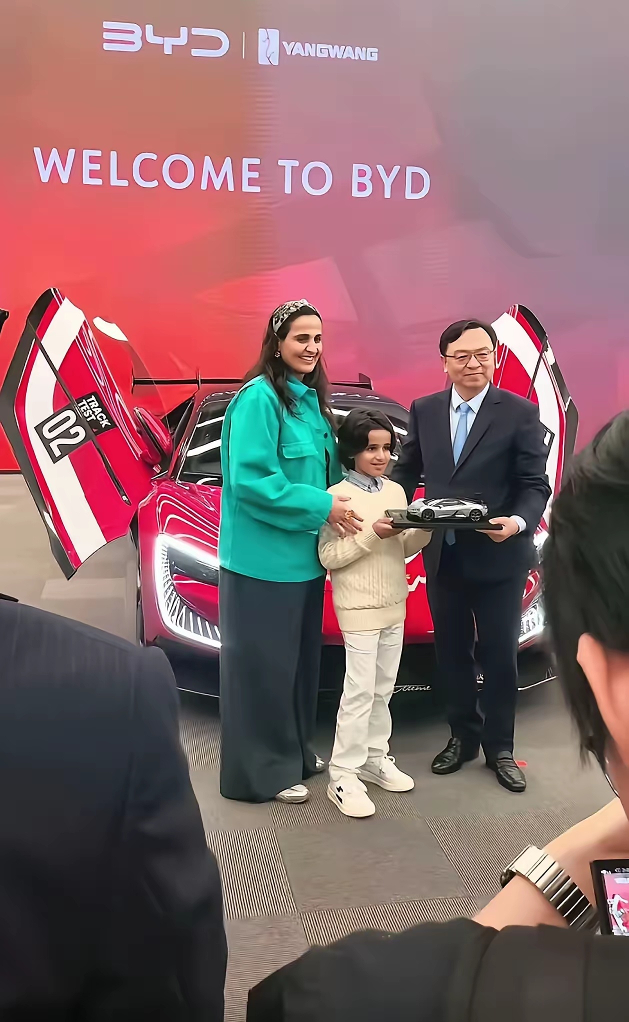 卡塔尔公主入手比亚迪仰望U9X，全球限量30台！