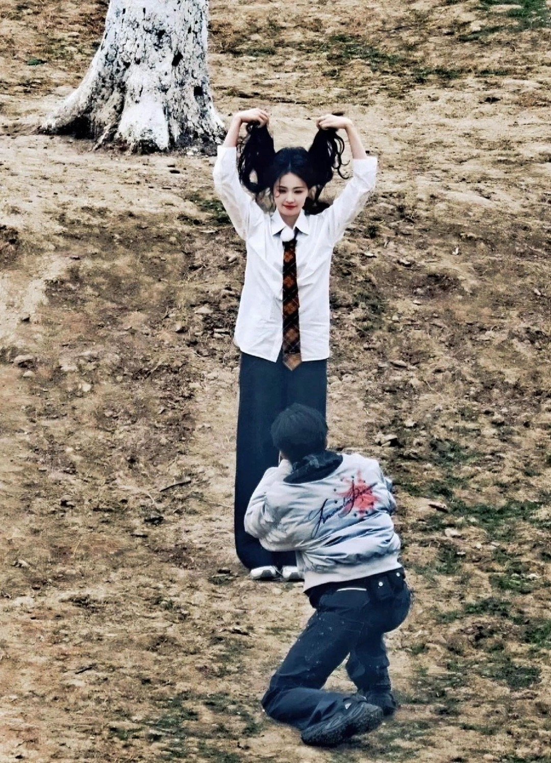 白鹿张艺凡内娱最爱笑的俩聚一起了 谁把这俩凑一块的，白鹿张艺凡在宇宙闪烁请注意 