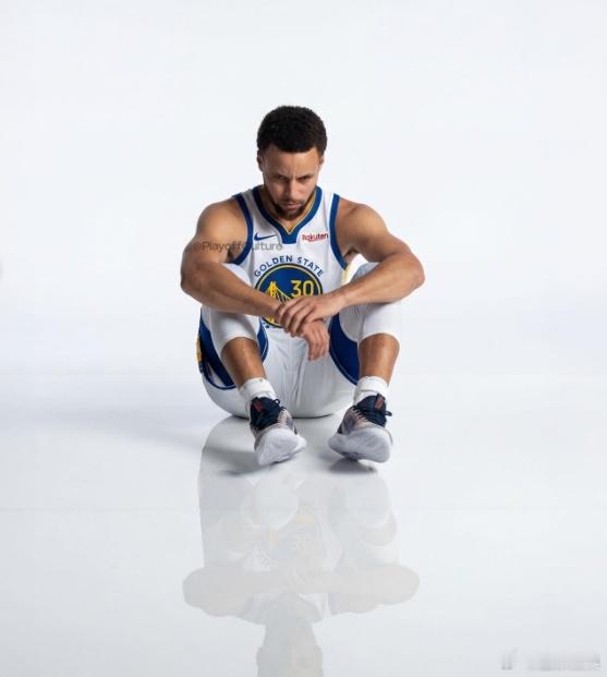 勇士球迷曾期待勇士能迎来字母哥……现实却是：本赛季仅出战17场的波尔津吉斯空降金