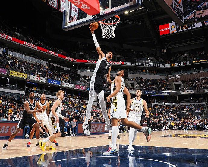 NBA季前赛：少林俗家弟子文班亚马轻松出击
北京时间10月14日早，刚刚结束的2