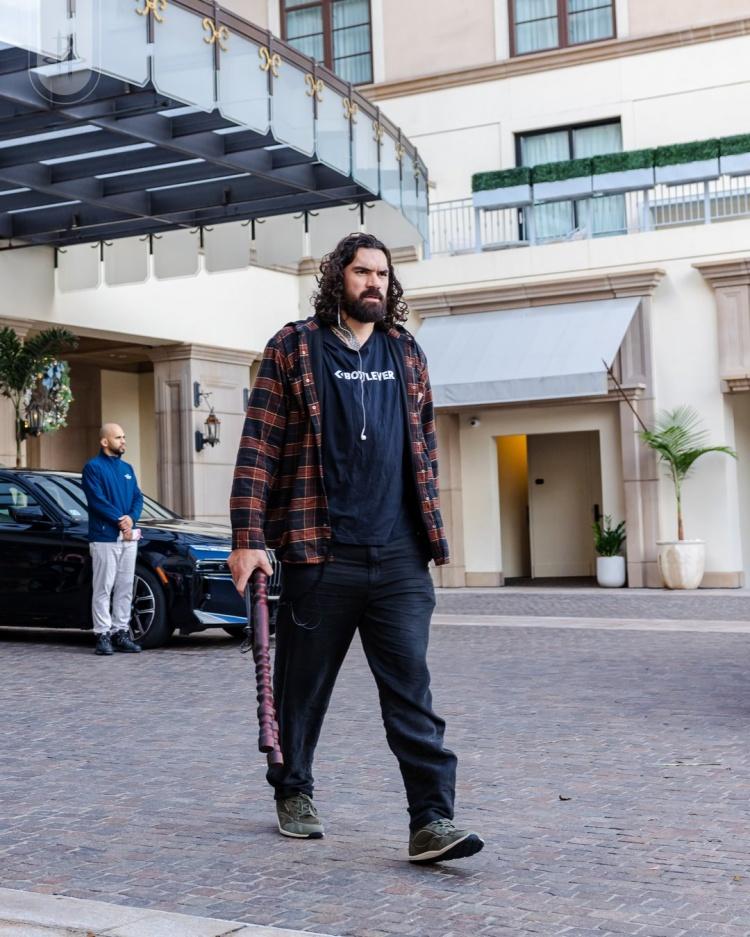 亚当斯虽然在火箭队当中只是一位替补中锋，但是他和申京形成的双塔，在季后赛里非常有