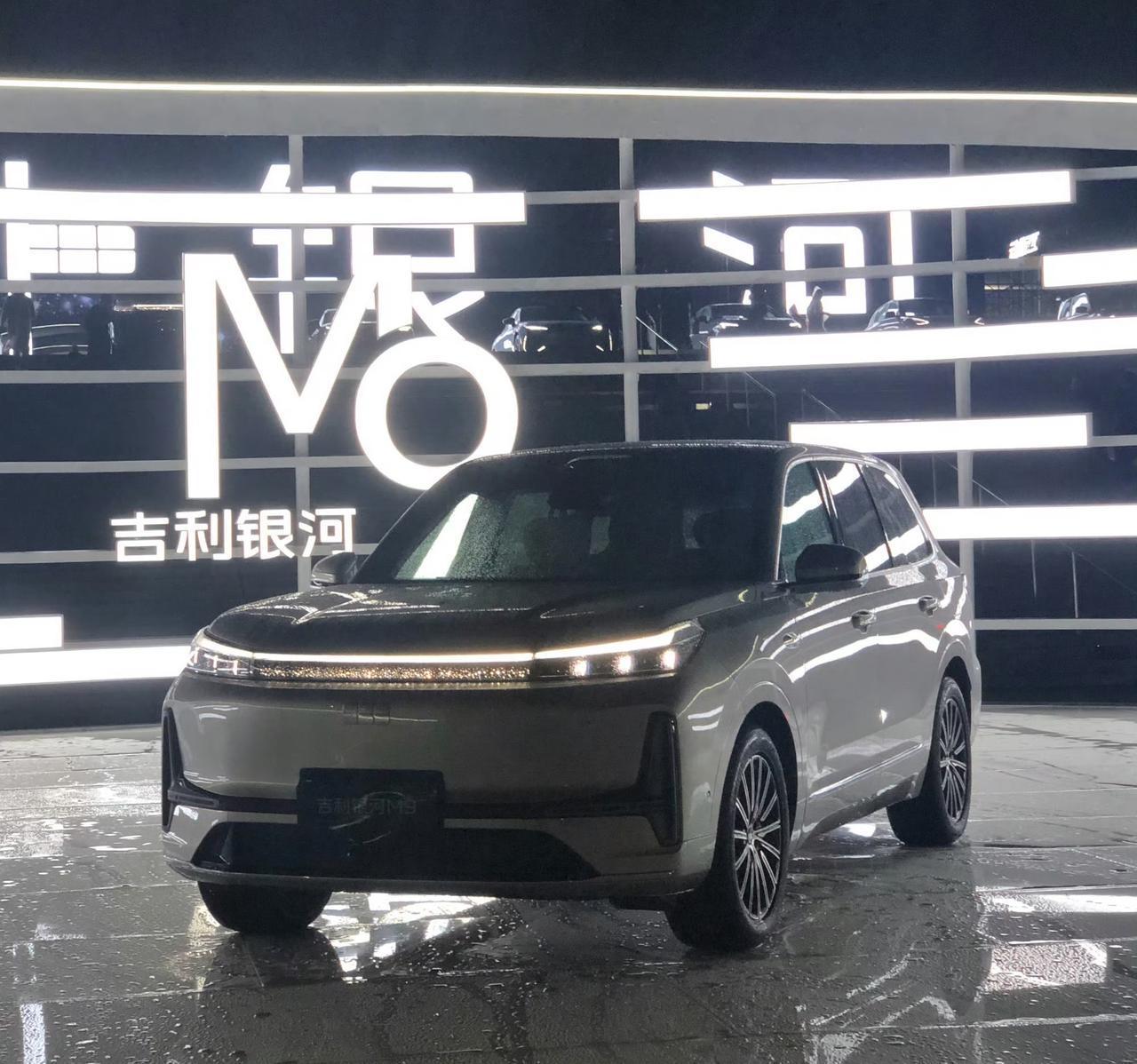 吉利银河M9正式上市了!
17.38万起售!六座大SUV
我们拍过静态也试过动态
