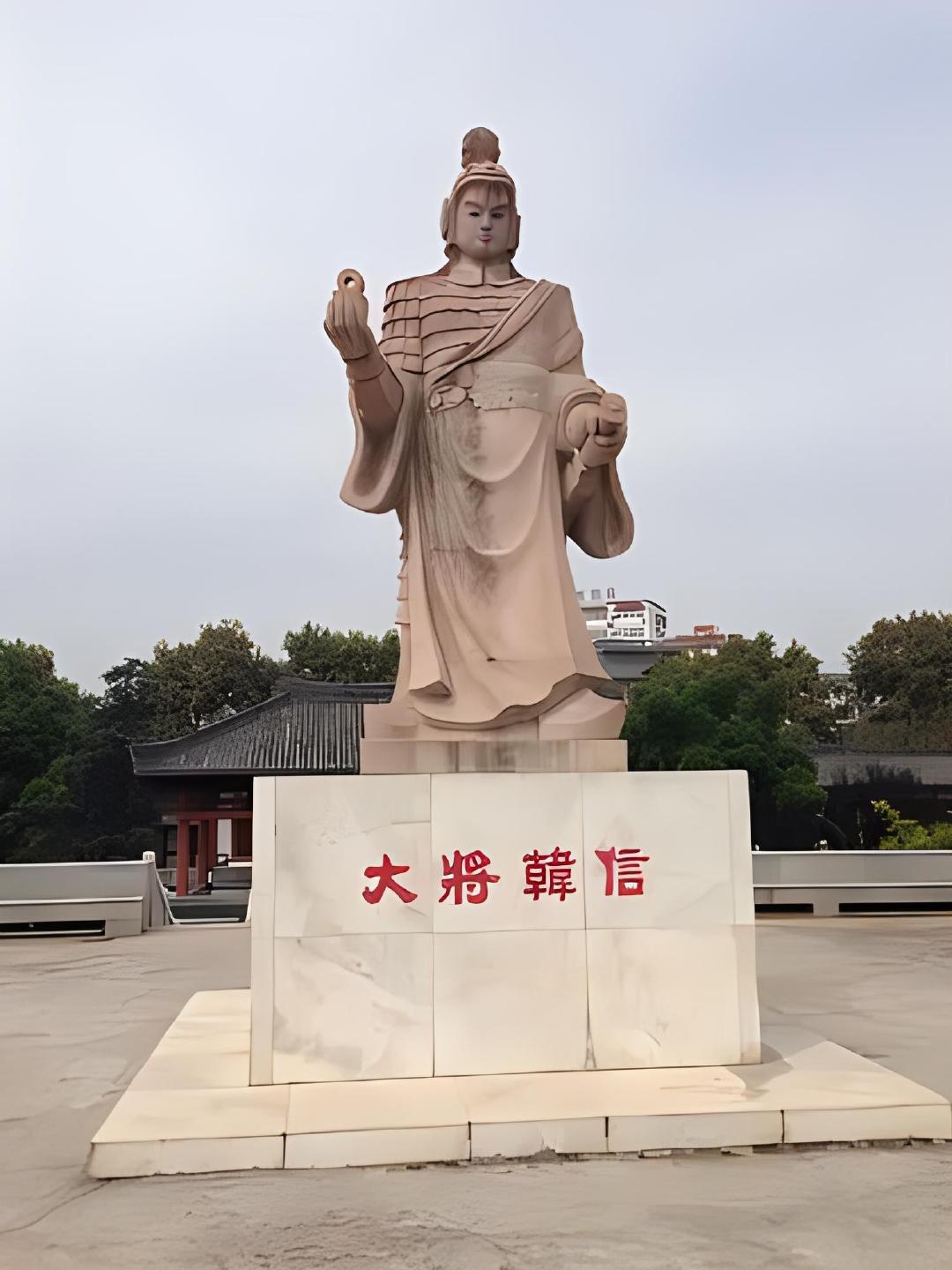 韩信立下开国奇功，为什么还是死在吕后手里汉十一年（公元前196年），刘邦带兵在外