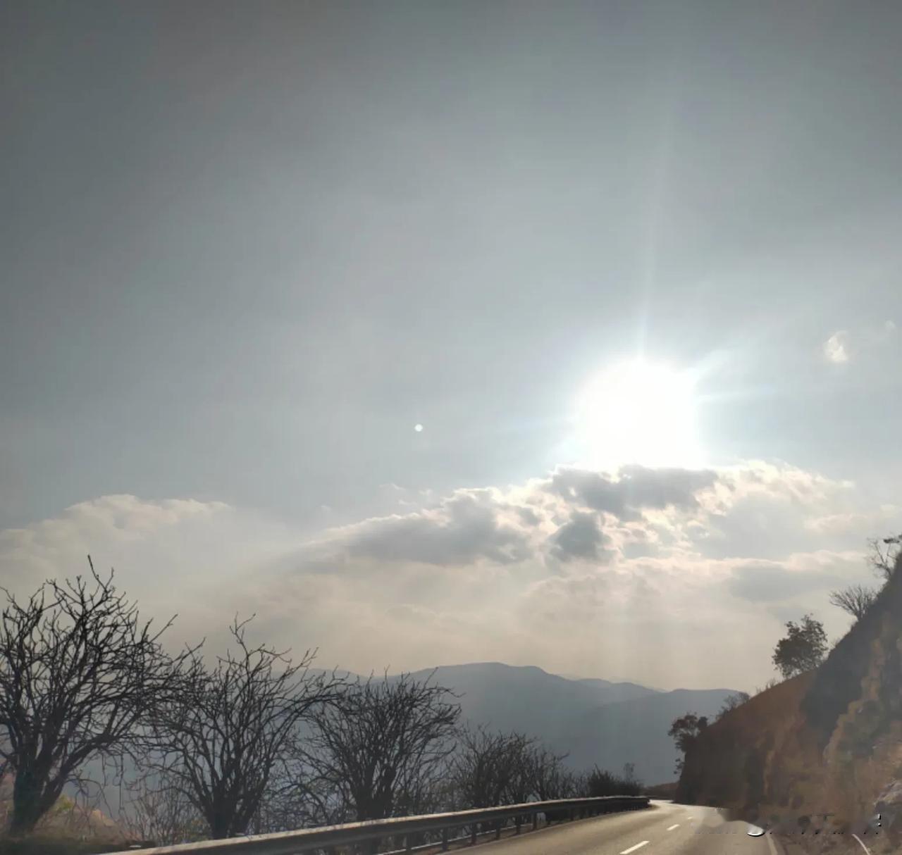 钱是通行证，更是拒绝的底气！

不知道你有没有过这种时候：明明不想去的酒局，硬着