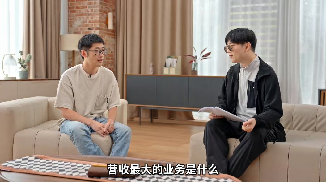 影视飓风Tim曝公司营收构成 真没想到吧，主要业务成就了电商。仅一款T恤单品今年