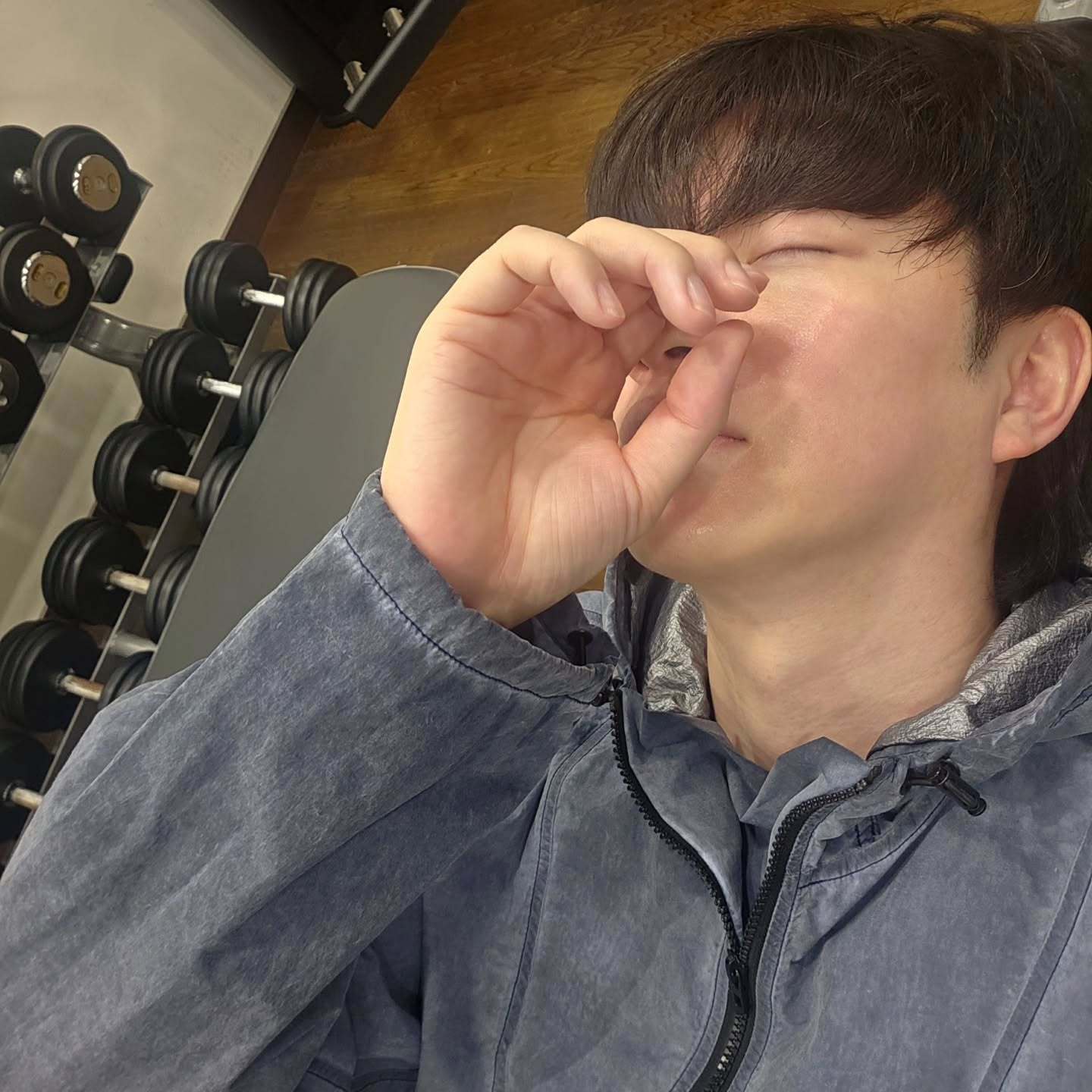 “CB百蓝_。260206金希澈 IG更新：✂️ 