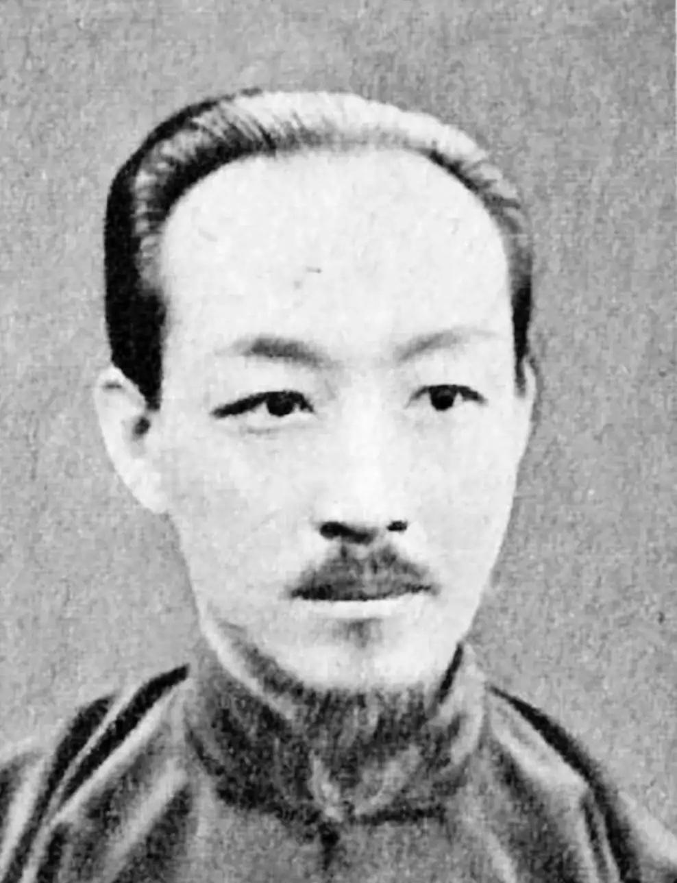 揣着旧棉衣赴日的穷小子，竟成坐拥海量遗产的汉奸！赵欣伯的堕落之路，令人不齿

赵