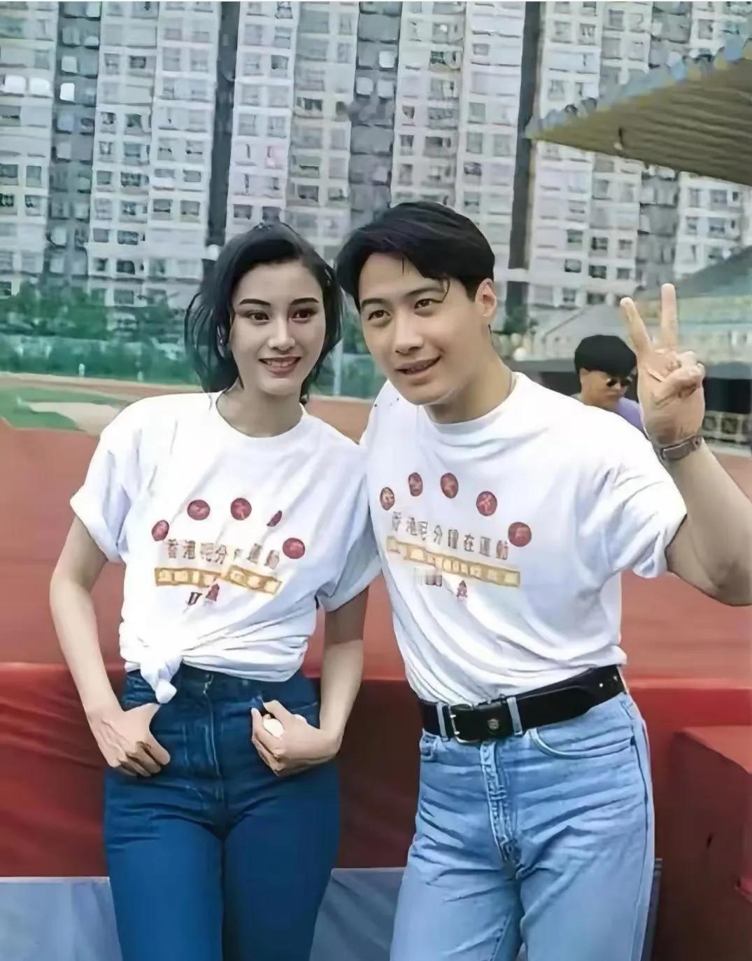 世上最有绅士风度的男人，没有之一。
不接受任何反驳，[呲牙][捂脸]。