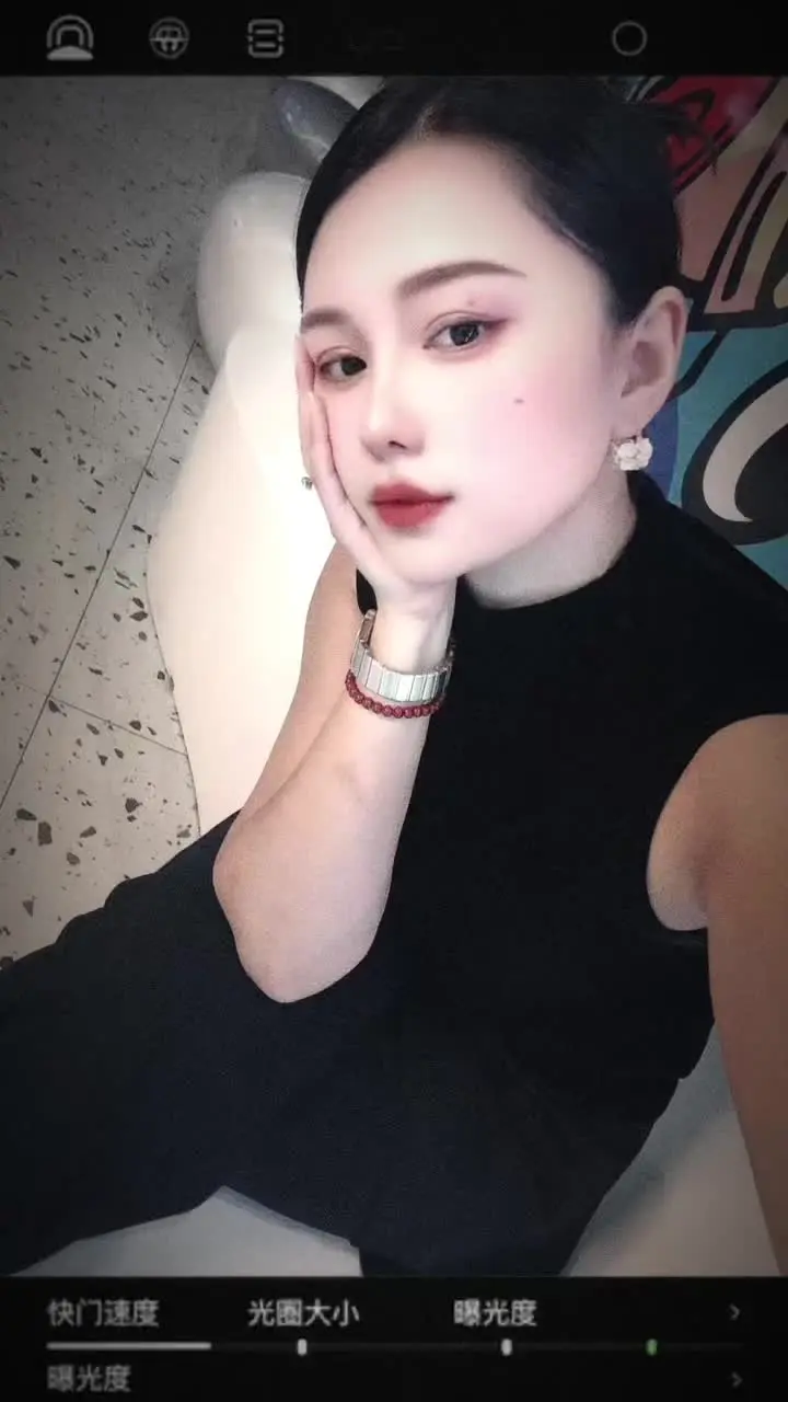 你唯一要提升的是自己的价值与魅力。 人是有磁场的，只有快乐了，运气才会...