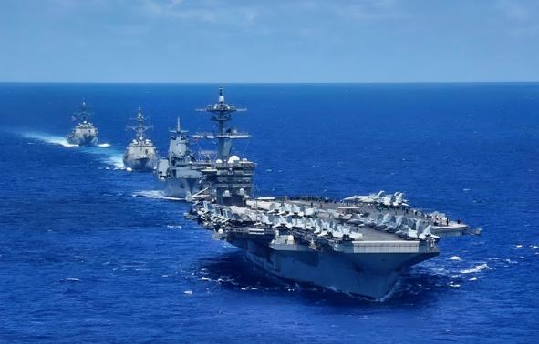 突发！美国航母被伊朗成功击中！刚刚，伊朗军方发布正式声明，宣称使用无人机在自身水