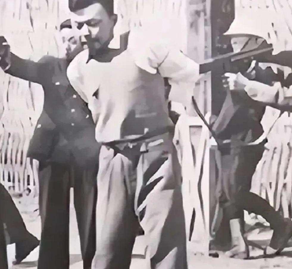 1941年，宋更新被捕，敌人把他带到了荒郊野外枪杀，他身中三枪，未死。敌人走后，