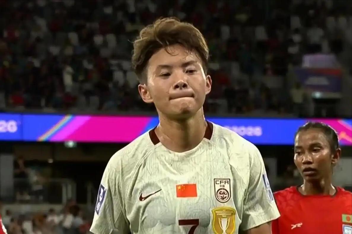 一个好消息！
一个坏消息，
但中国女足已小组出线。

中国女足2战全胜积6分，已