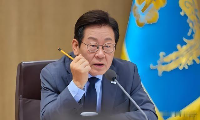 美给韩国抬轿、李在明登岛秀肌肉，中国渔民要当心海上风险
 
眼下太平洋海域热闹得