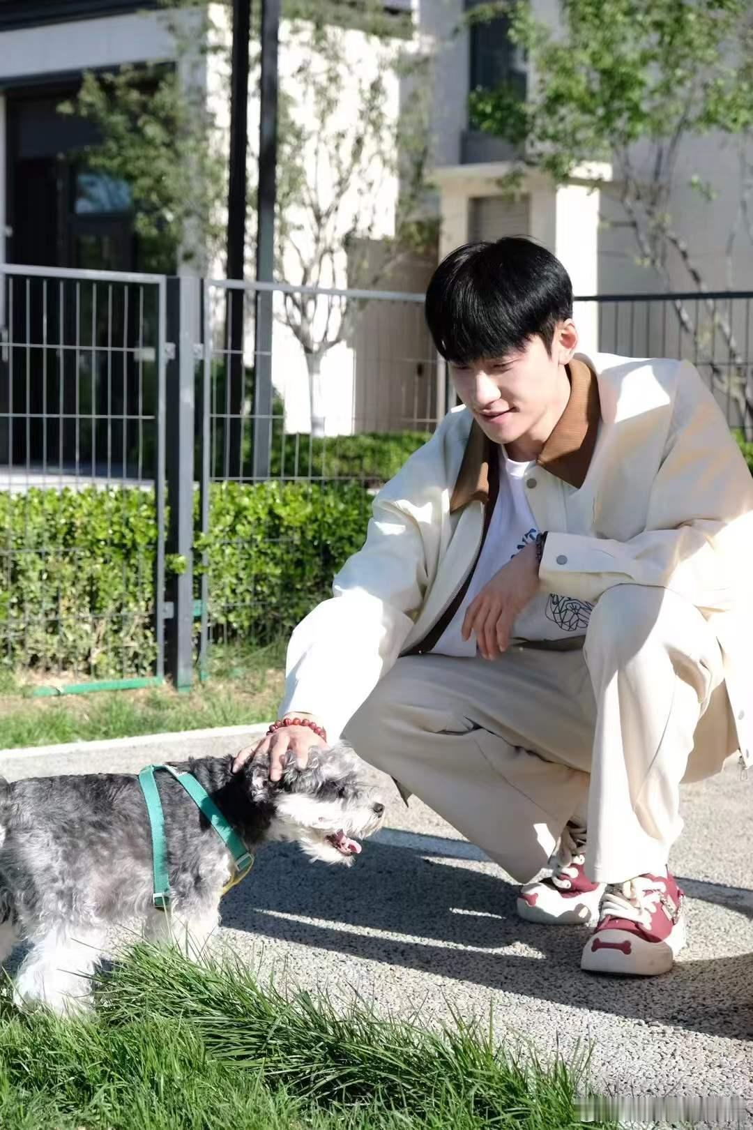 阳光明媚☀️陈品延 ​​​