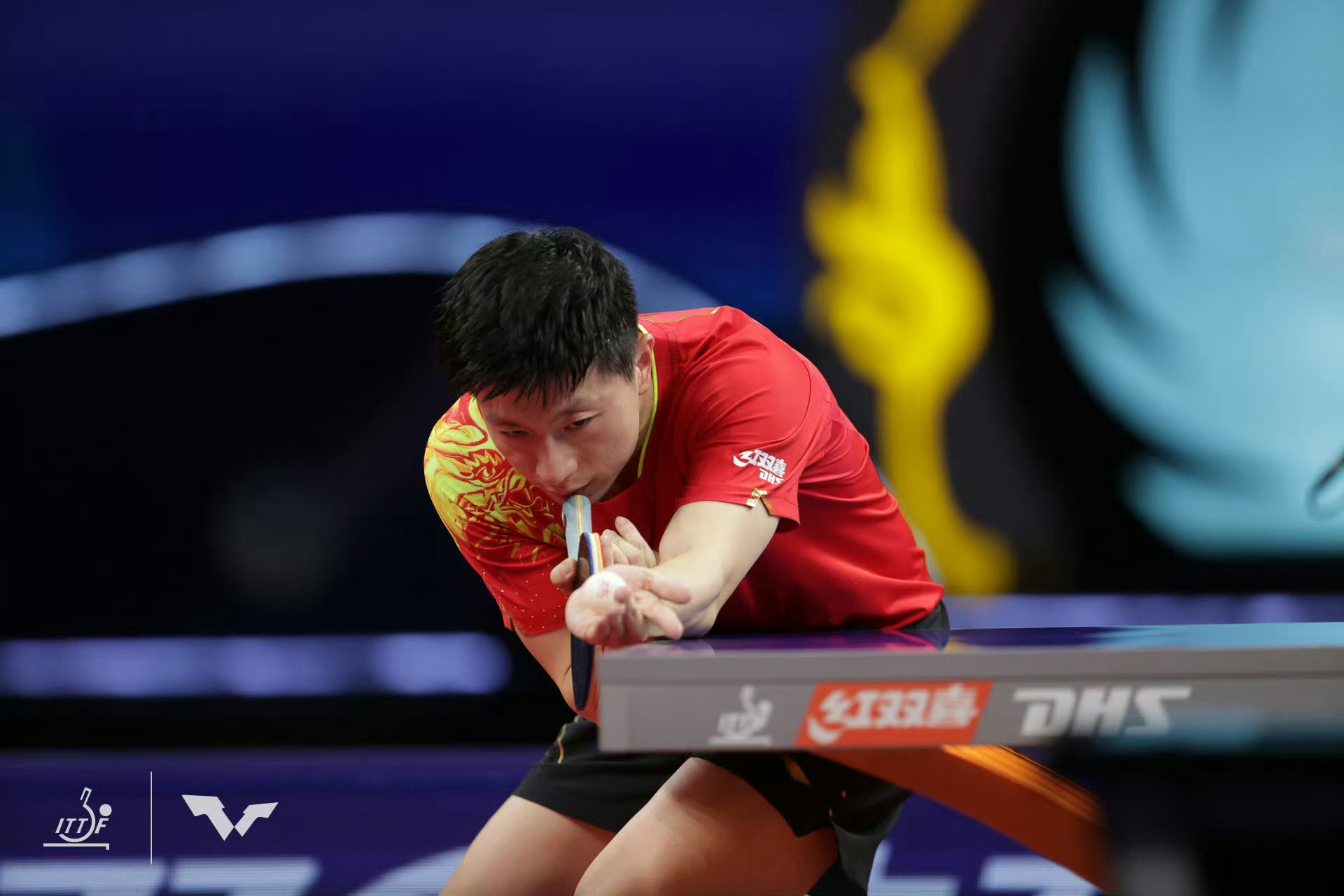 鞍山小马马龙乒坛历史第一人 发球美学马龙