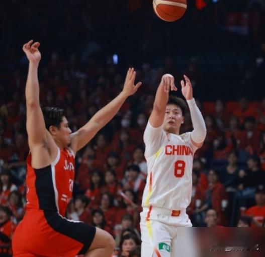 惊天逆转！男篮客场15分逆风翻盘，这球，日本人看完脸都绿了！
你以为凉了？半场