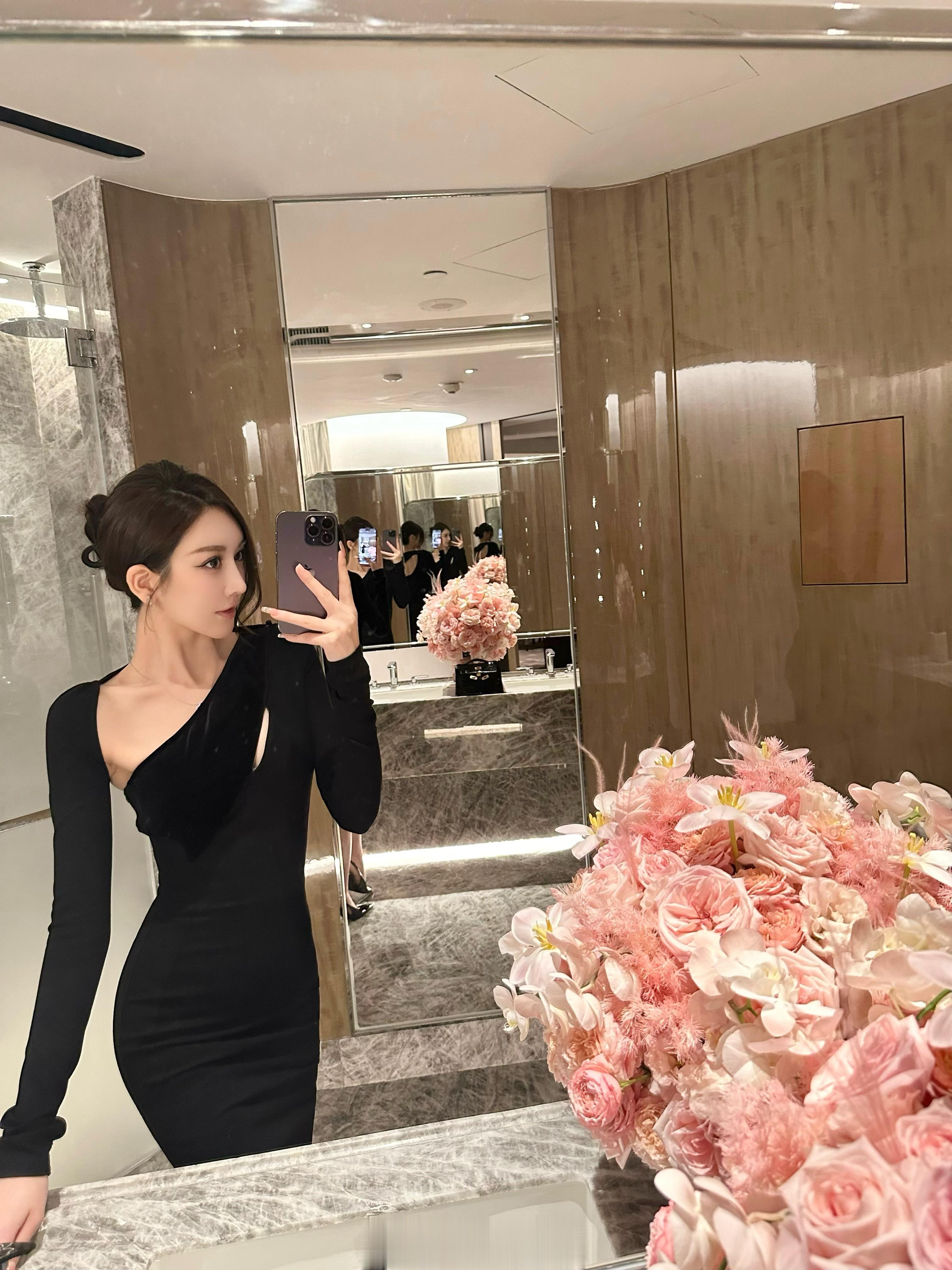 🖤 小黑裙好显身材的 ​​​