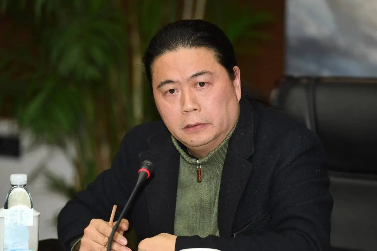 【汪海林独家回应《空枪》编剧署名风波：项目已剥离，尊重片方署名】#汪海林回应空枪