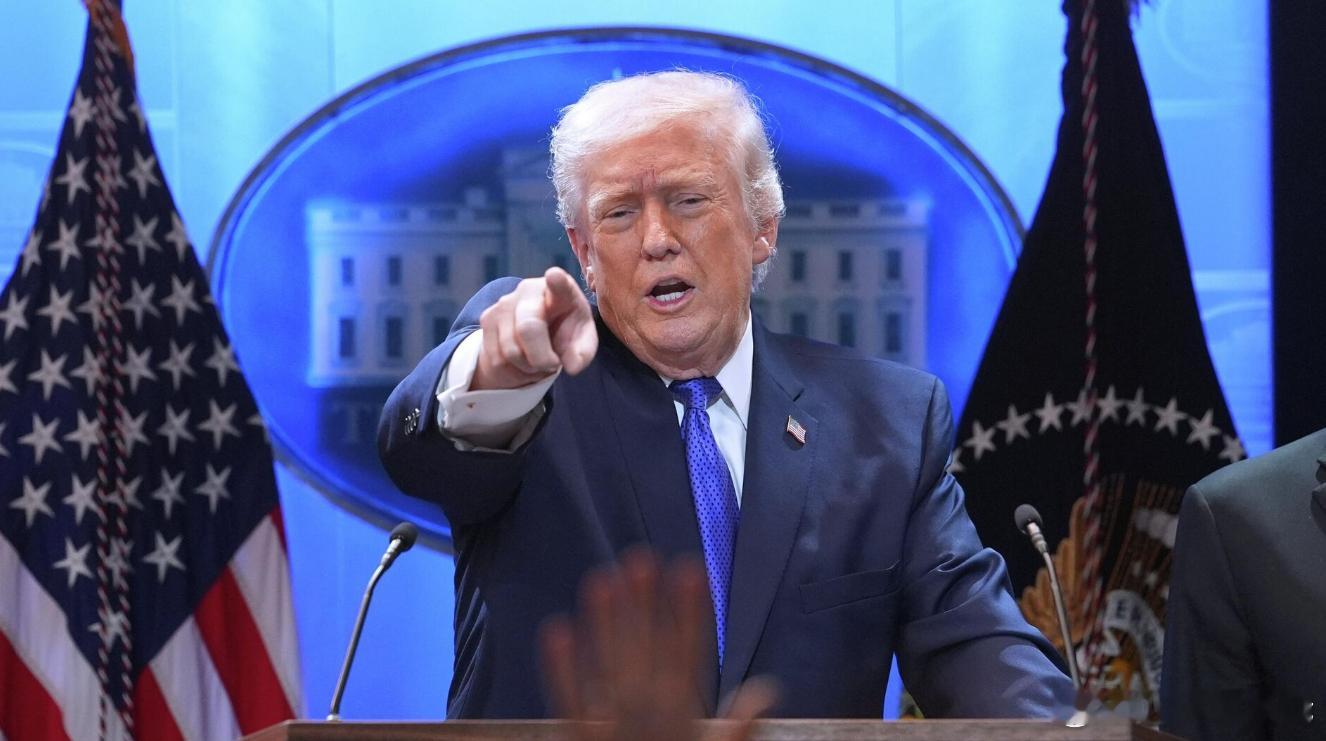 特朗普称对伊海上封锁继续有效对伊行动受挫背景下，特朗普对古巴发起军事行动可能性有