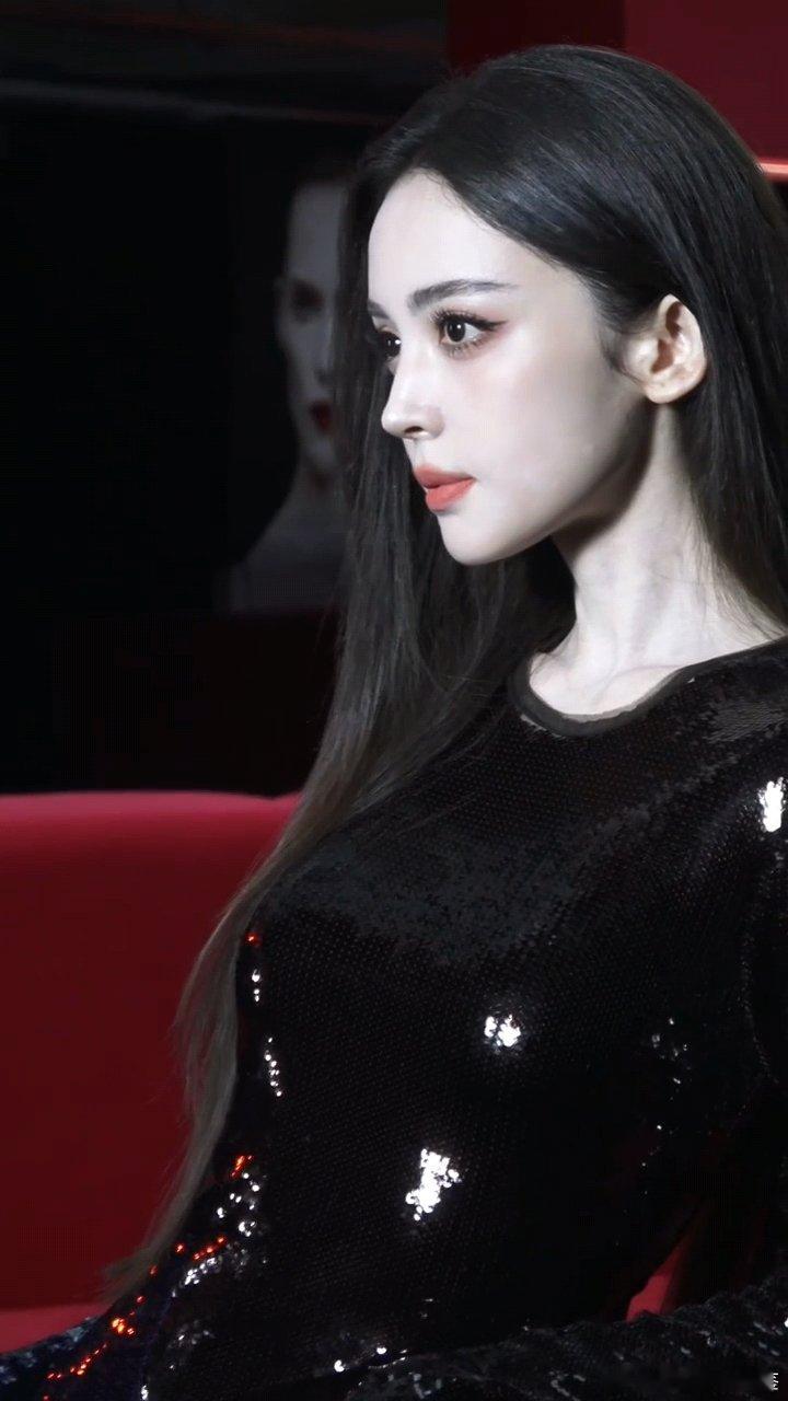 娜扎展示天姿中娜扎天姿展示中真人得有多美啊 ​​​