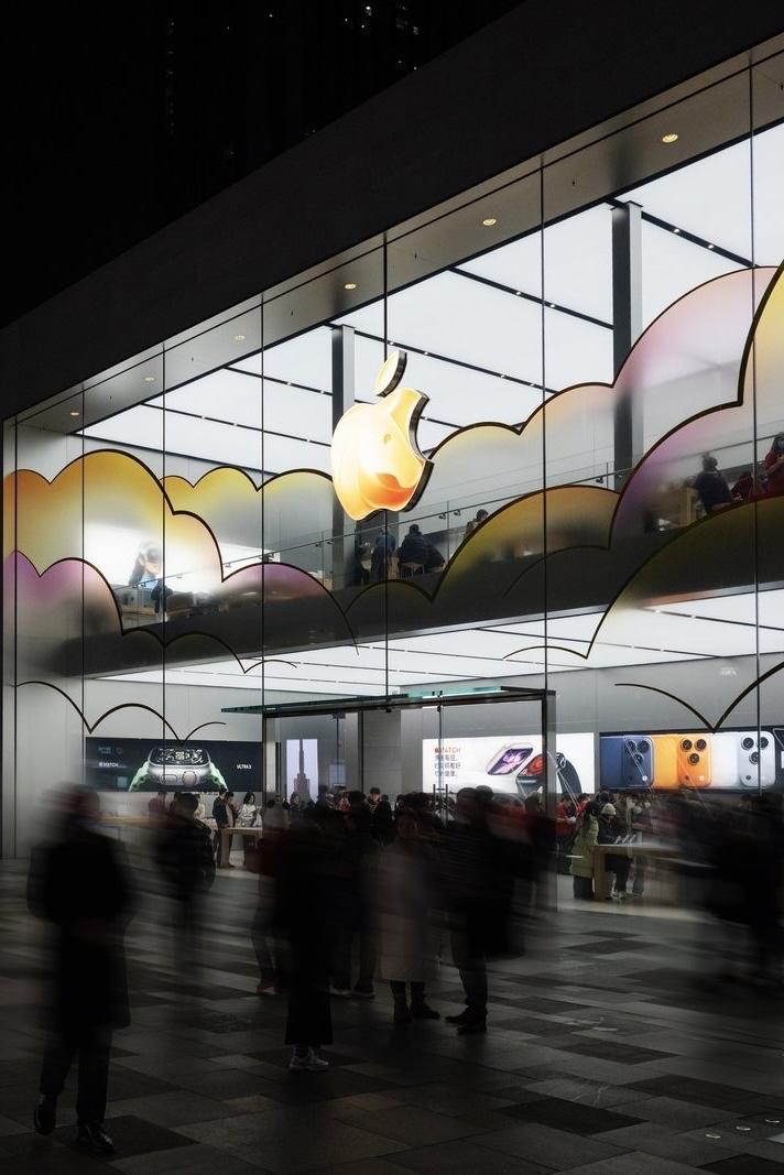 分享一张成都的照片说实话，这个新装置还挺好看的。苹果手机