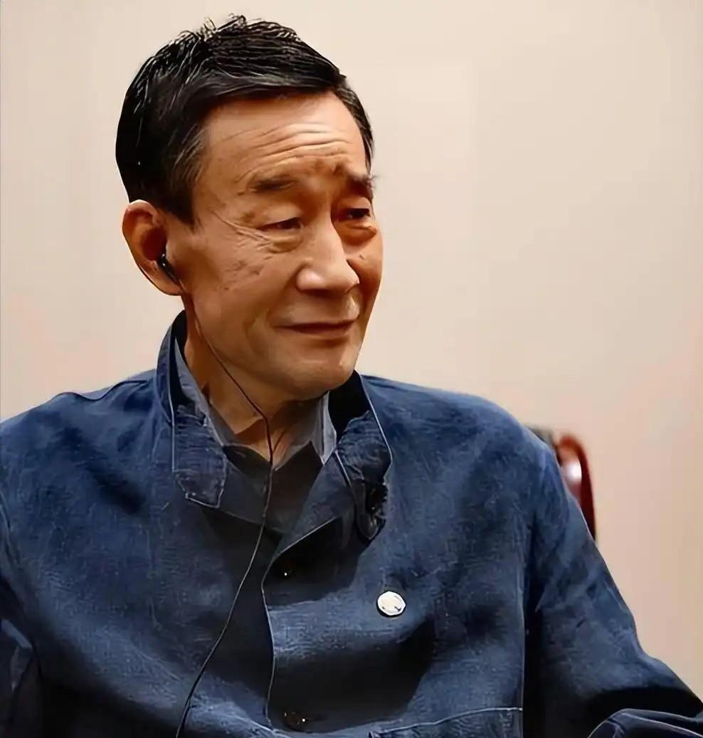 泪目了！72岁的李雪健已经完全听不见了，即使这样他却说：只要是有意义的戏，哪怕只