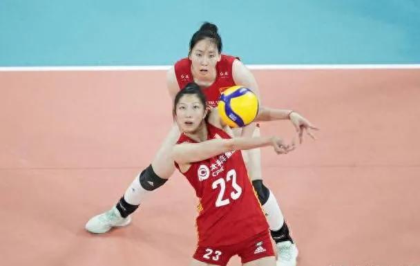 北京时间9月19日19:30分，2023巴黎奥运资格赛继续进行，中国女排迎来第三