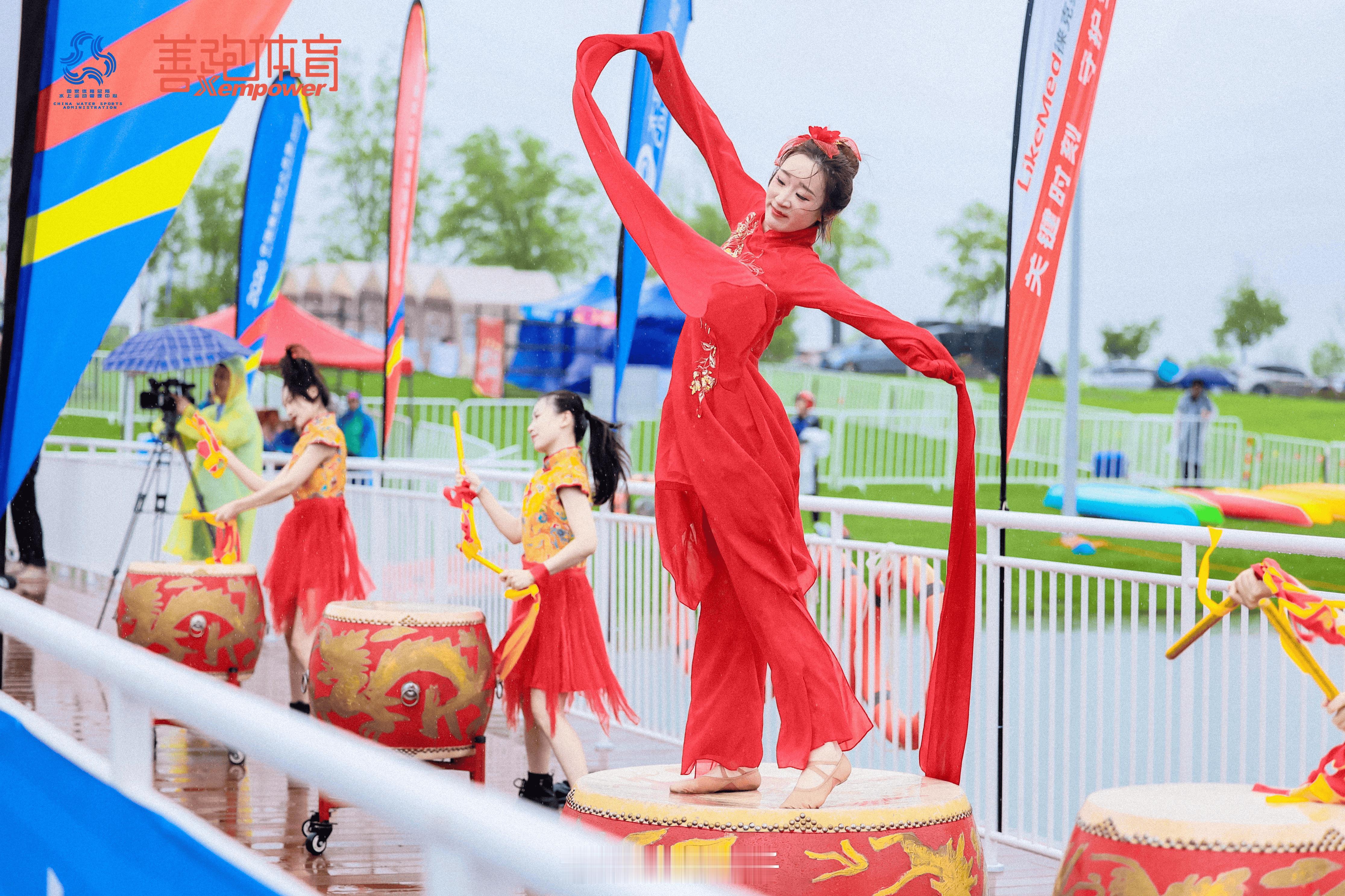 江心洲桨板球夯爆了 2026中国桨板球公开赛（南京站）正式开幕！清爽夏日运动天花