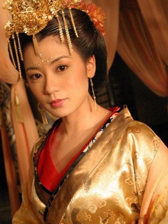 女演员武则天造型大盘点，变冰冰霸气，刘嘉玲华丽，而她的最经典
武则天作为最著名的