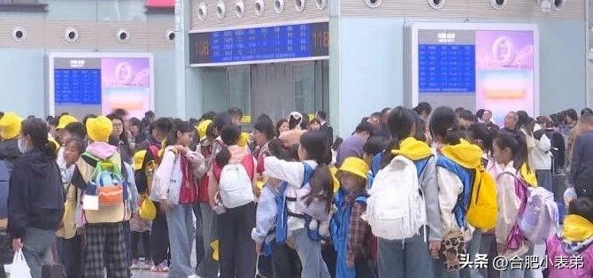 春假出行热度拉满！
合肥直属站预计春假期间发送旅客70万人次，同比增长35%。