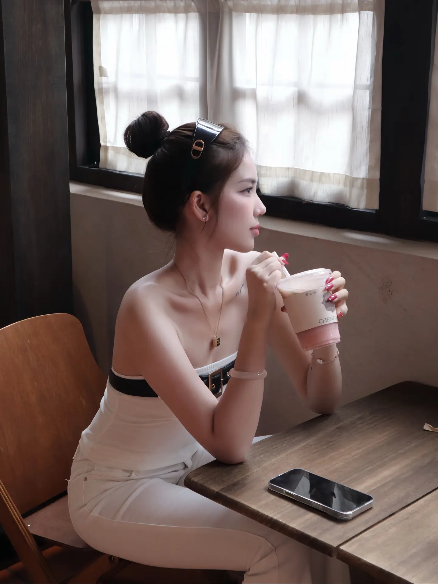 福建女人往这一坐就是兵