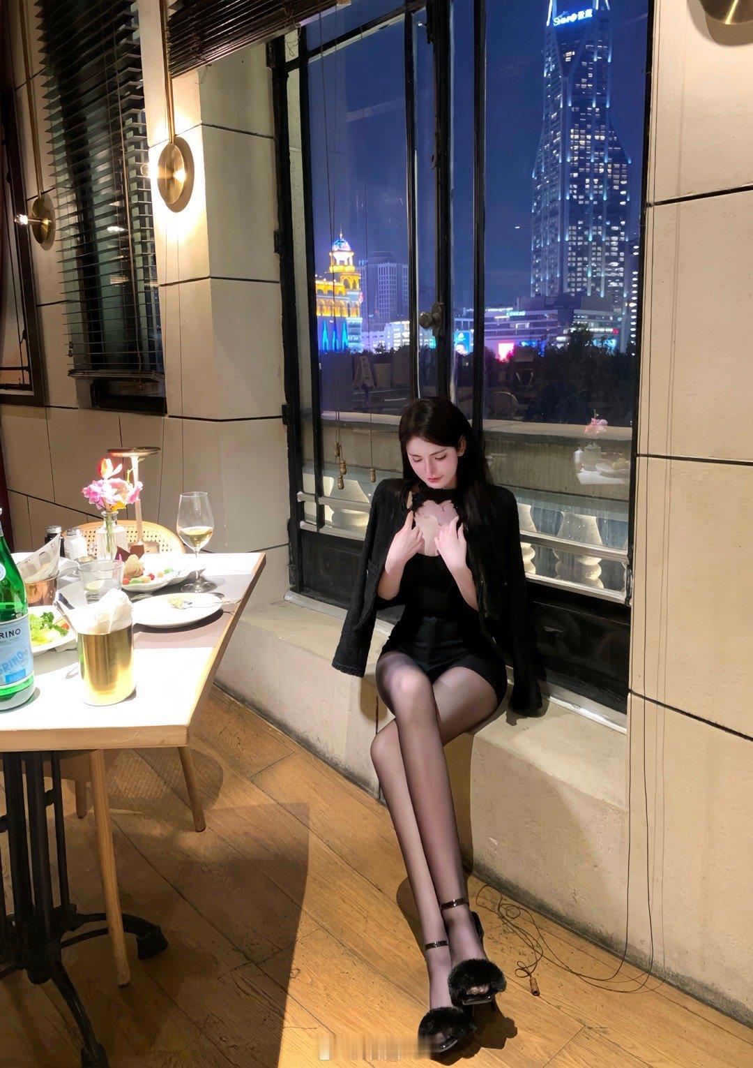 “每一刻都像永远.”  ​​​