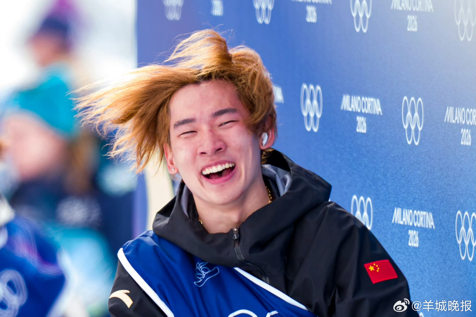 #苏翊鸣实至鸣归#  🥉单板滑雪大跳台摘铜，获得中国代表团首枚奖牌🥇单板滑雪