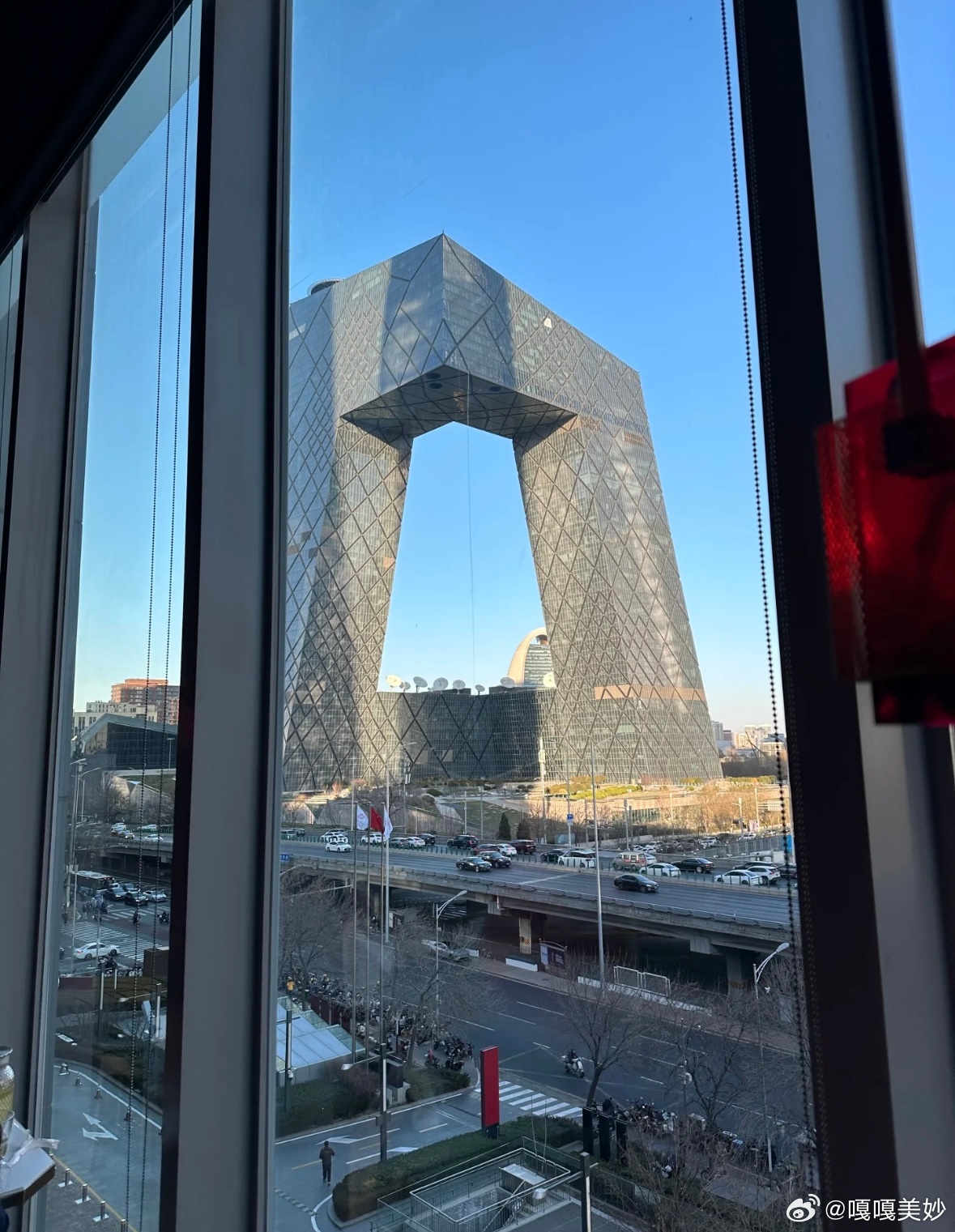 看完早春晴朗都来北京找luke了 实景拍摄拒绝棚拍抠图，北京大街小巷都无比真实，