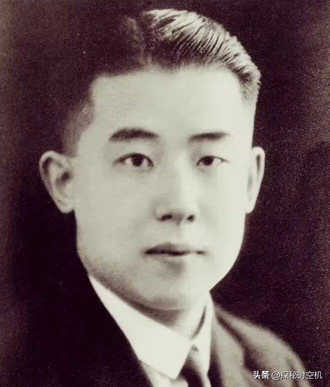 1945年3月5日凌晨，40岁的浙大教授费巩（袁世凯孙女婿）在重庆码头等船时，离