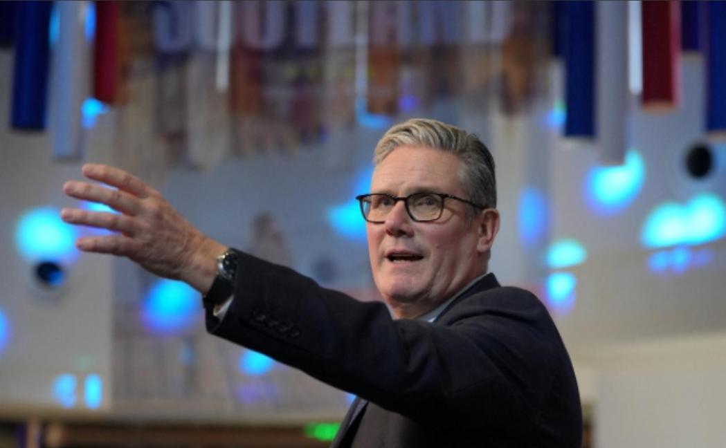 斯塔默这次访华，是真被中国的发展给震撼到了。2 月 1 日他结束访华回国，一接受