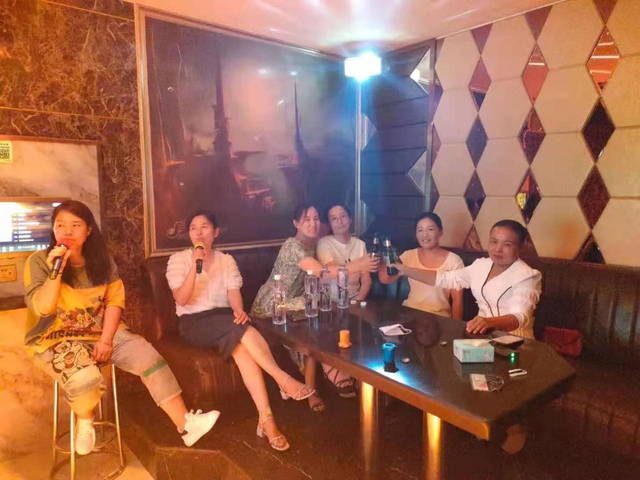和闺蜜们来了一场说走就走的就近小旅行[偷笑]相约到了我们的老家馆陶县公主湖，我们