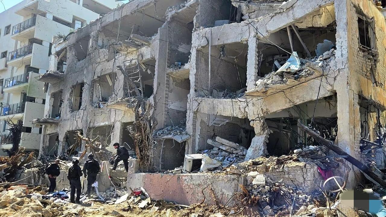 都在横盘，
感觉是在等一个消息！

嗅觉最灵敏的默茨和马克龙在干啥？
1.默茨去