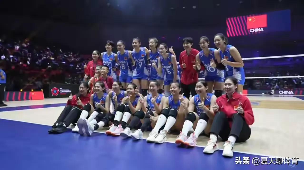 轰轰烈烈的亚锦赛在我国天津举行，亚洲各国的女排队伍纷纷亮相，打得有声有色。经过6