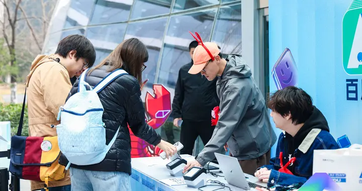 闪电快讯｜连推“家用虾”“桌面虾”，百度官宣“龙虾”布局全景