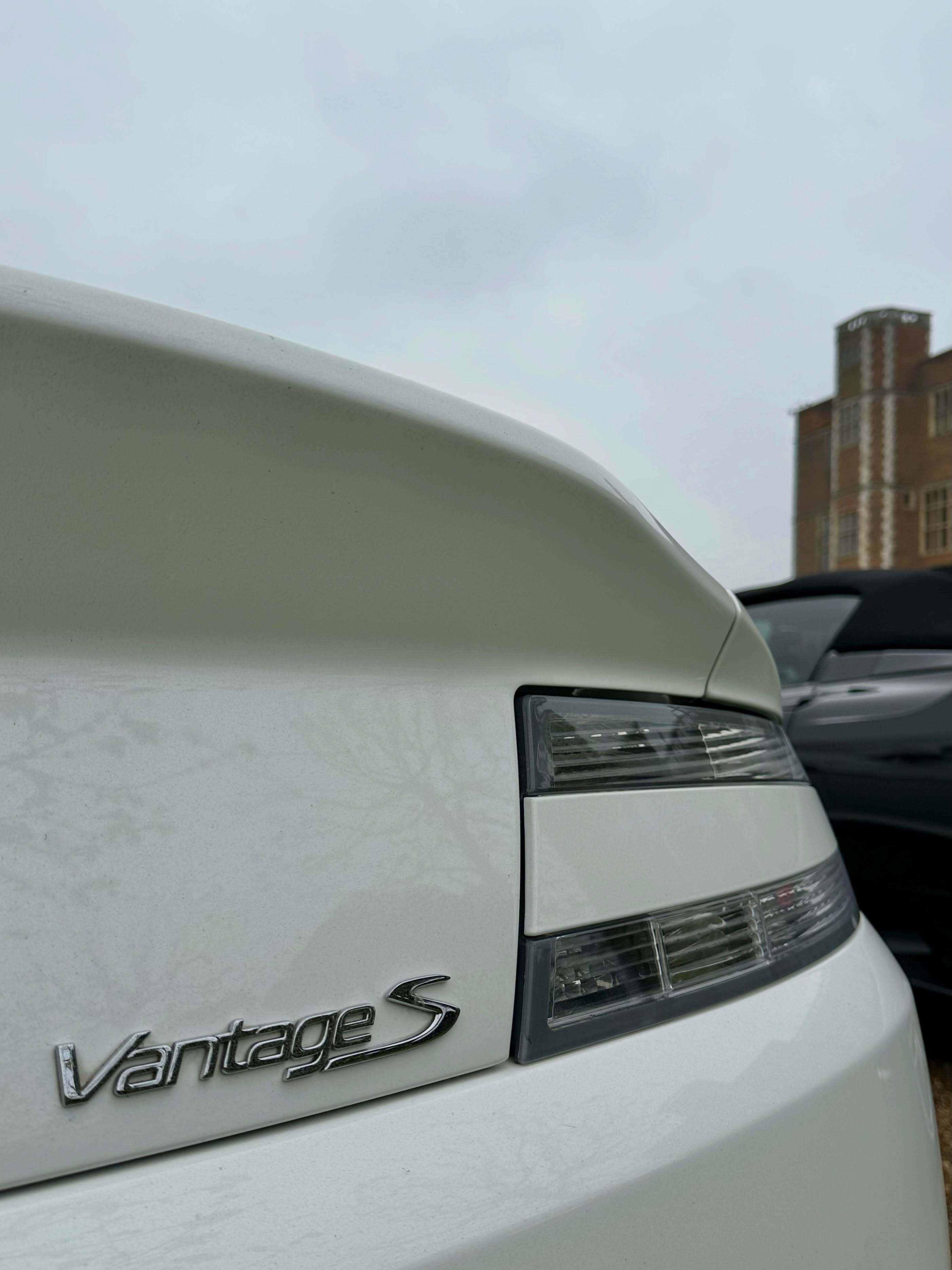 阿斯顿马丁V8 Vantage S阿斯顿马丁汽车视觉大v聊车cc