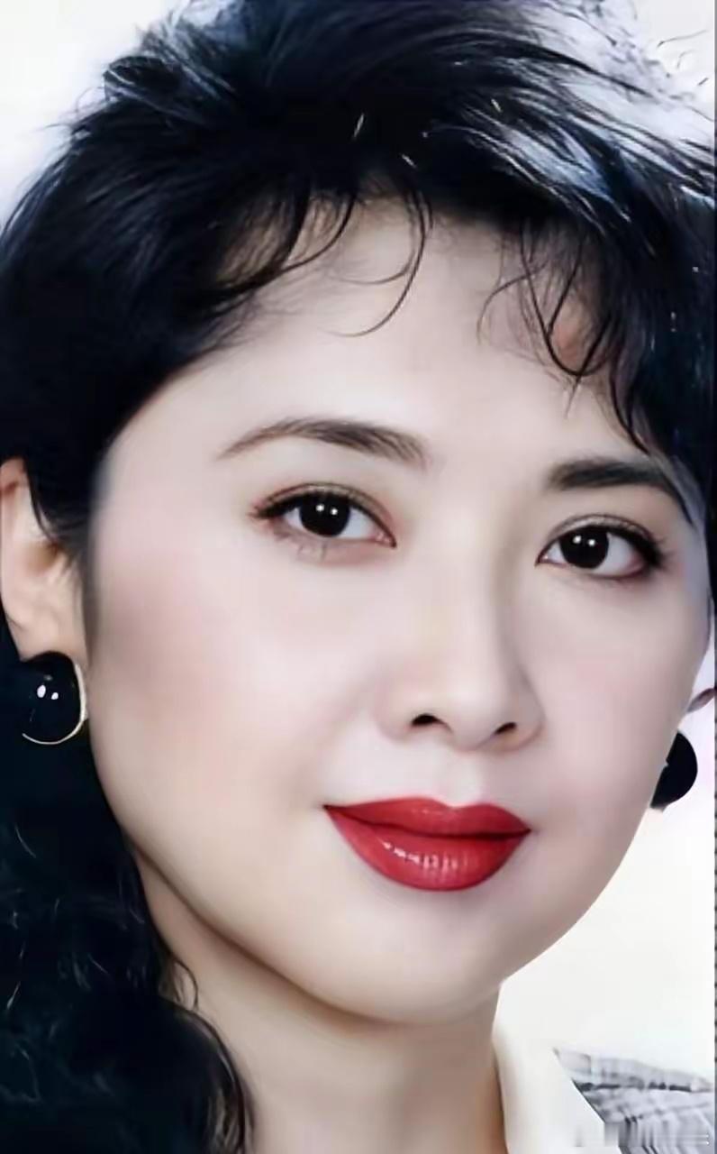 当年朱琳凭女儿国国王一角封神，她的一笑一颦，迷倒了多少电视剧前的观众！可在《西游