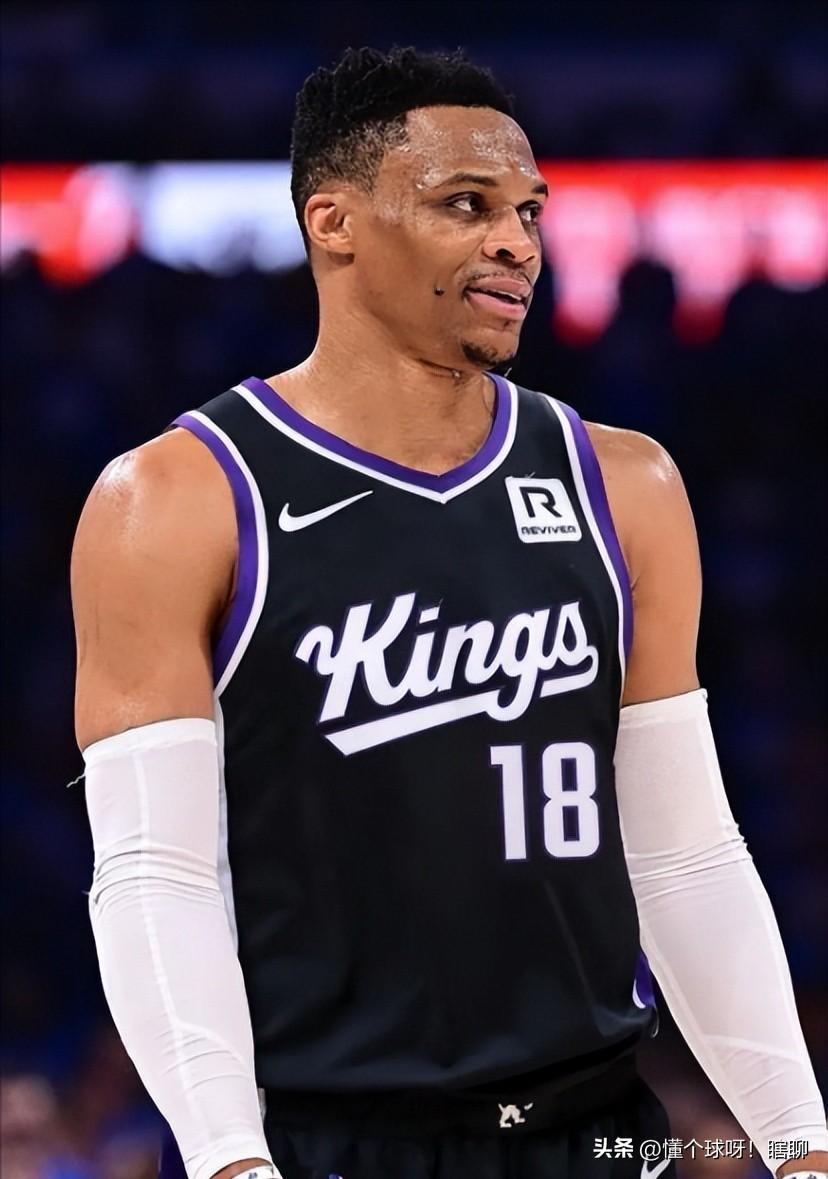 威少本赛季就这样提前结束了
不是威少不想打，而是国王不想让他上场了
就因为一些小