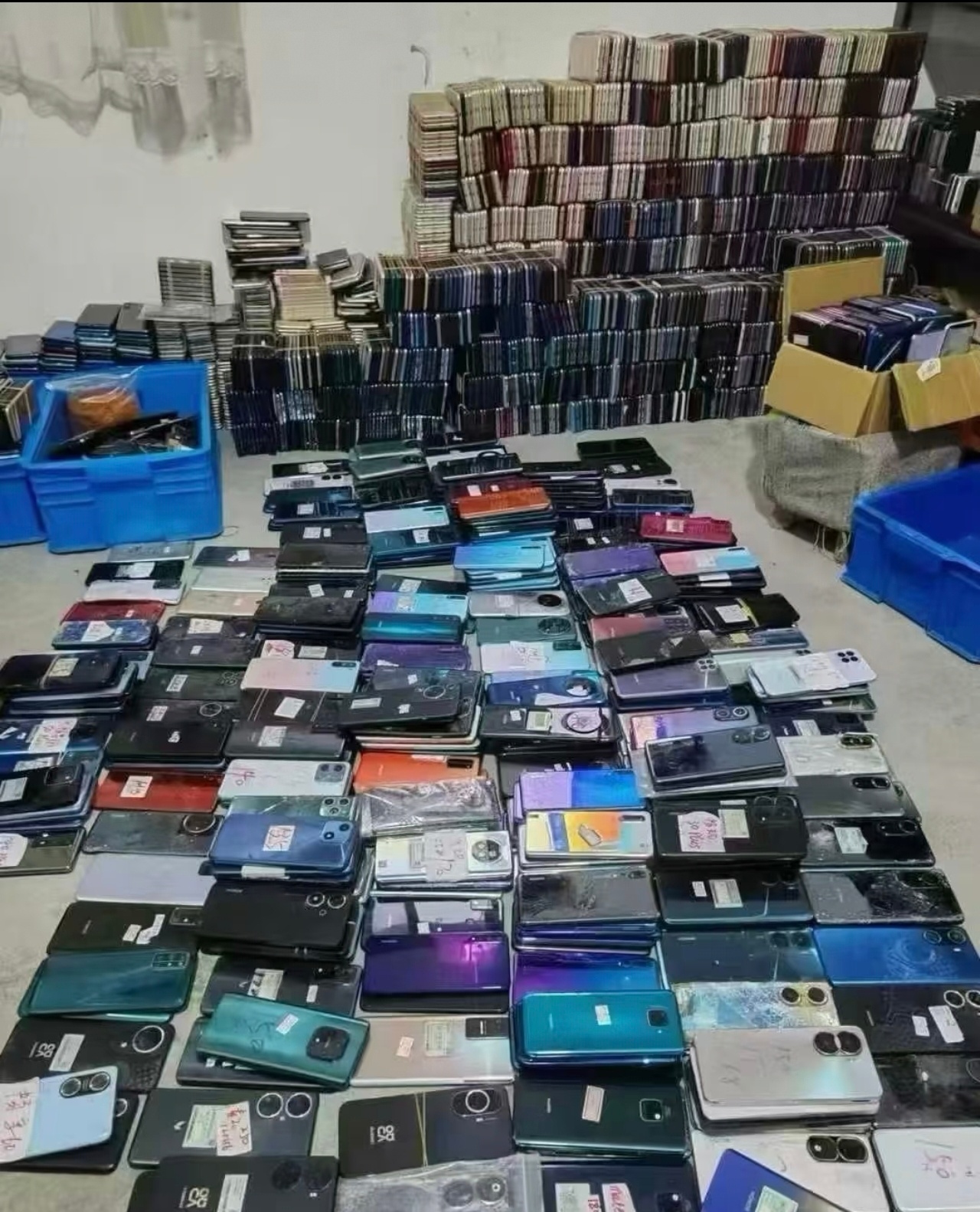 旧手机回收价暴涨五六倍涨价5-6倍，有点夸张呀，回收价500，还能给到3000呀