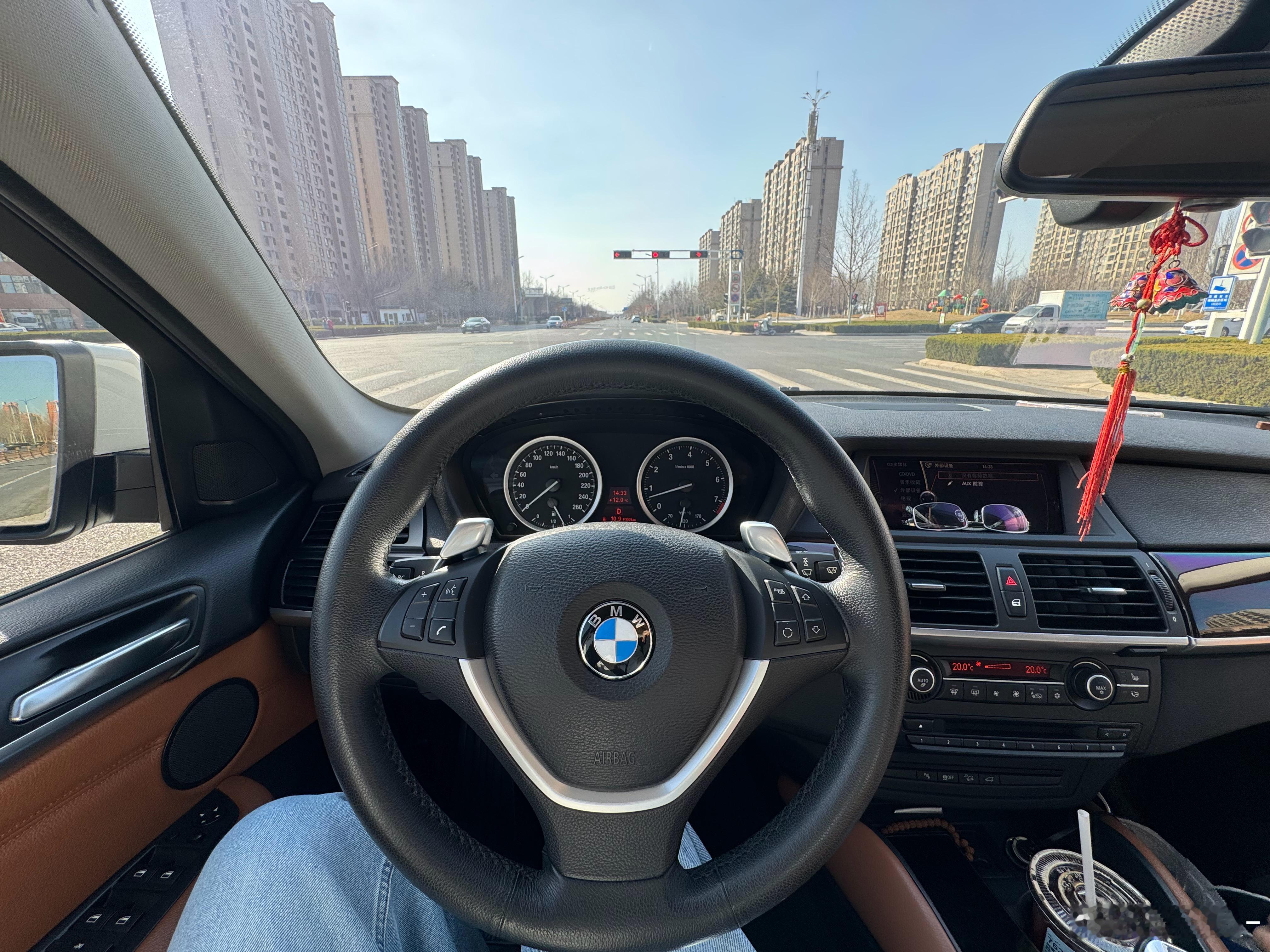 宝马大降价30万什么？！别搞啊，亏麻了家人们 