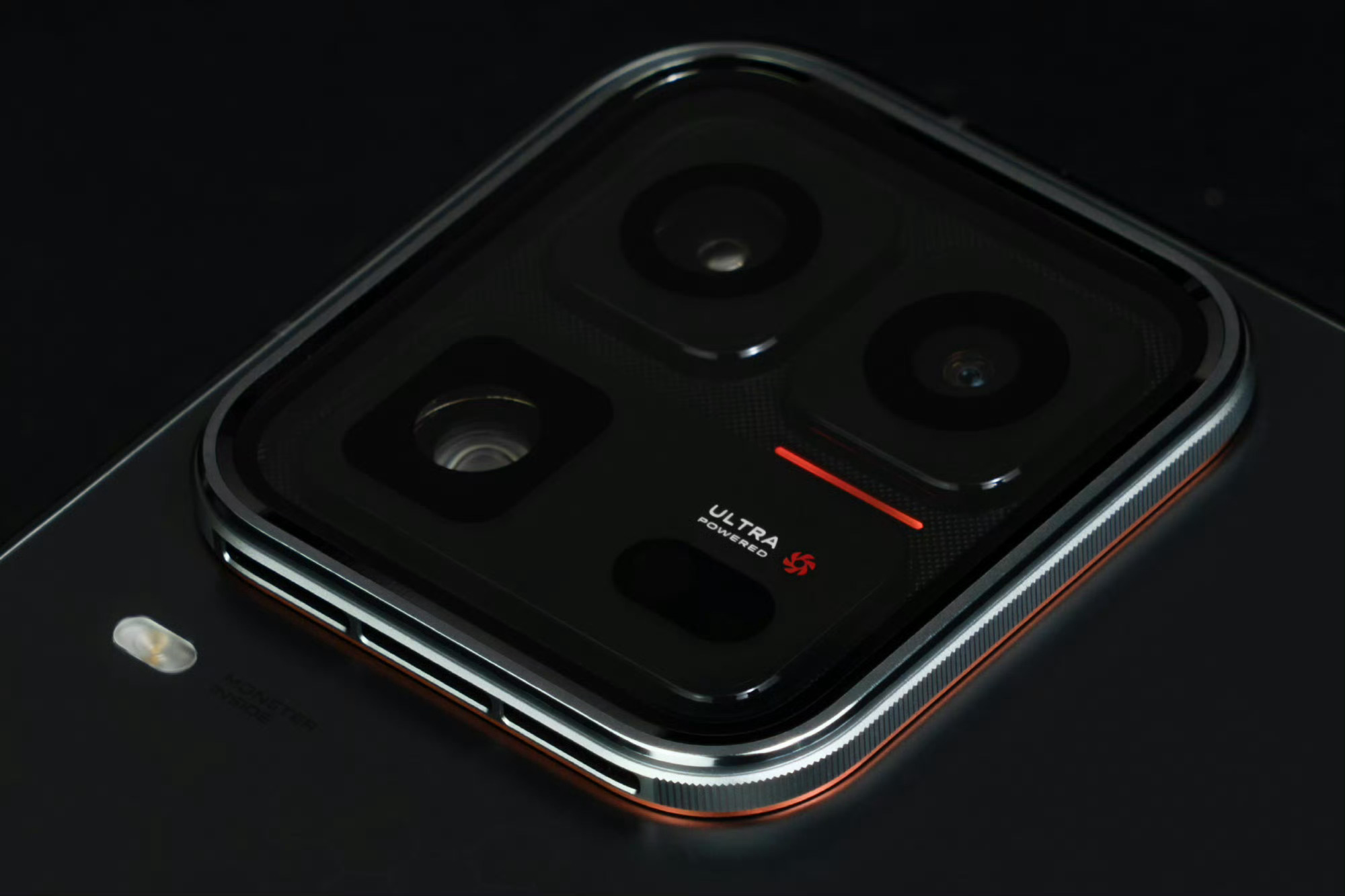 iqoo15 ultra Deco底下那一圈『熔岩橙』有意思，哈哈哈，大家习惯吗