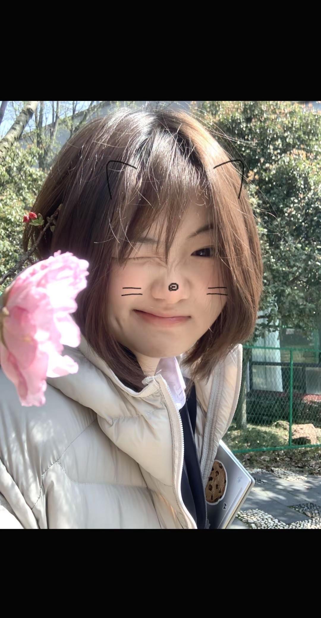 湖南难得大晴天！要是今天放假就好就可以和朋友们见面了！湖南天气