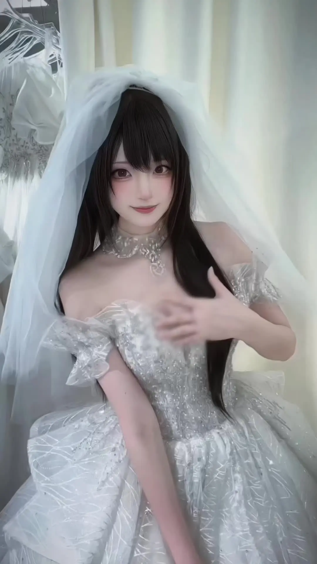 就和你说了我穿婚纱会特别漂亮吧>⸝⸝ <