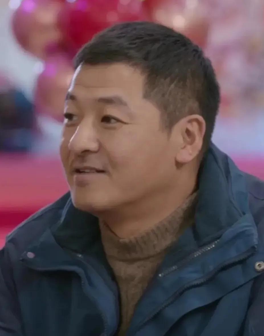 凡人歌里憨厚老实的沈志成
原来是齐奎，演技非常不错的哦
不但在凡人歌里演得好
警