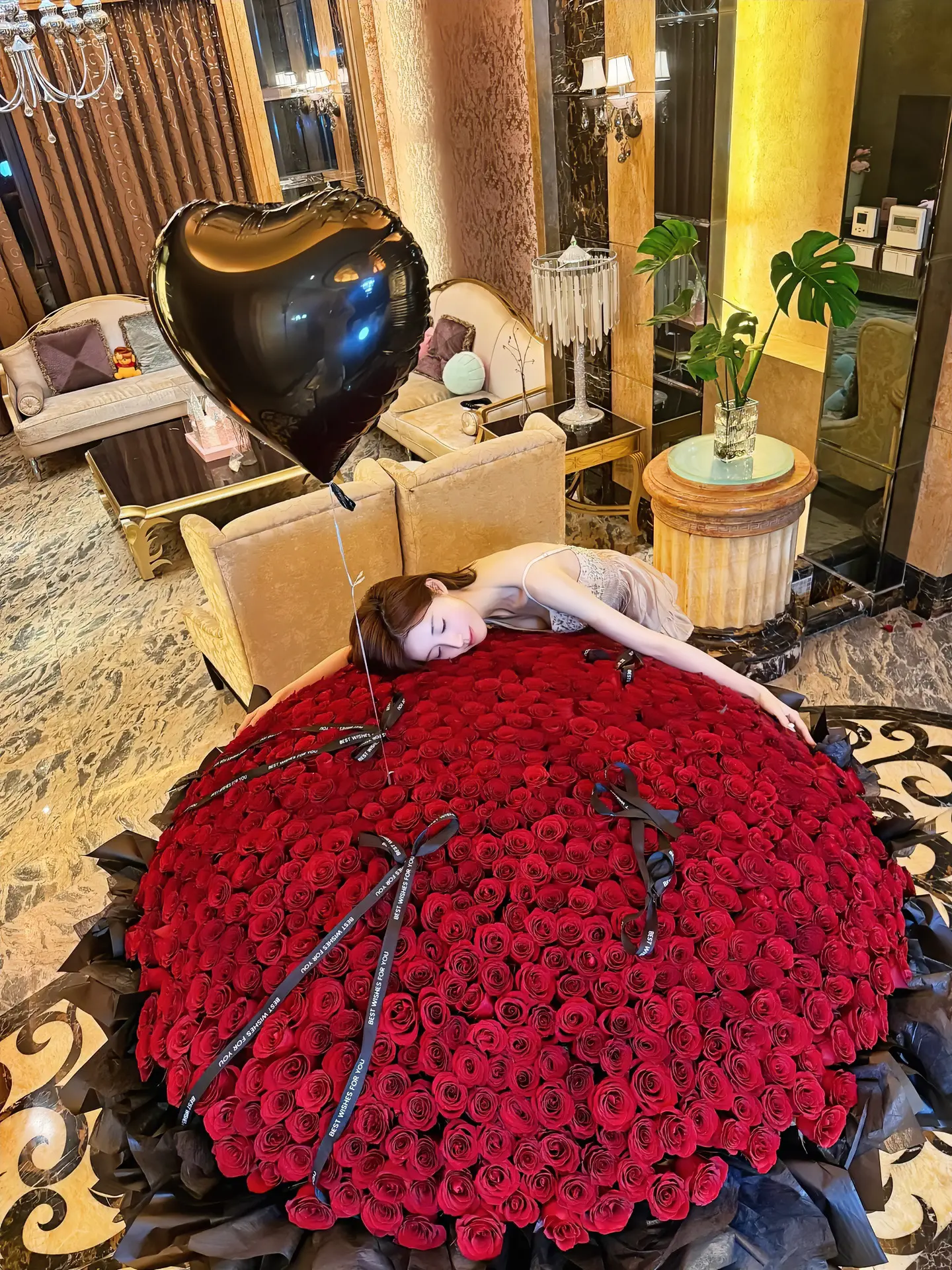 原来这种才是表白啊 我以为就在手机上问处不处呢.